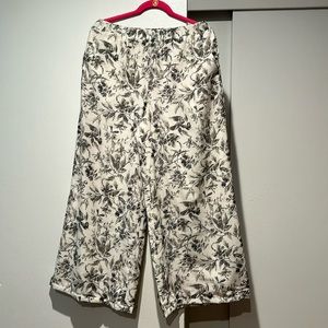 Express outfit with palazzo pants. Top large bottom medium